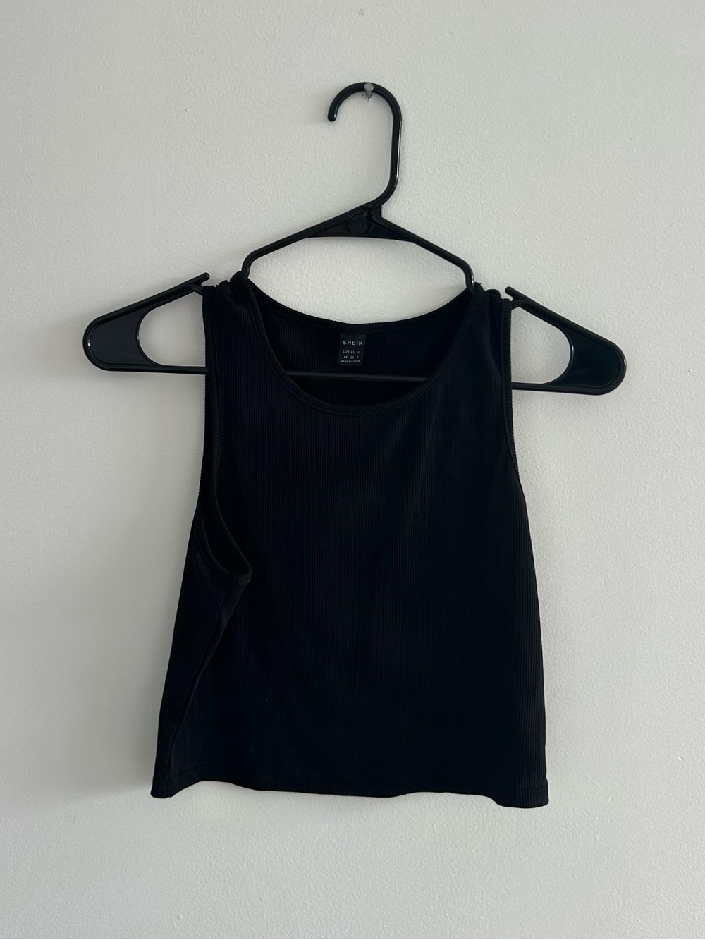 SHEIN Black Ribbed Crop Top